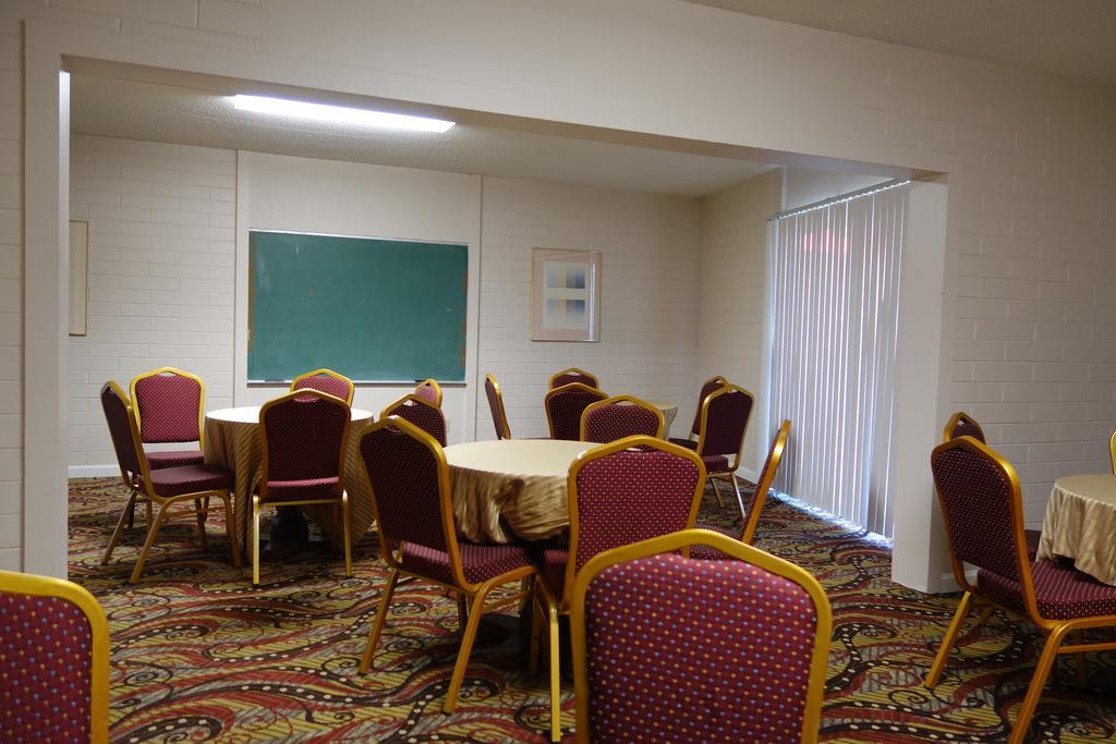 Ramada By Wyndham Sacramento Otel North Highlands Dış mekan fotoğraf